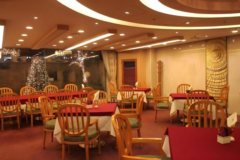 Khách sạn Rex