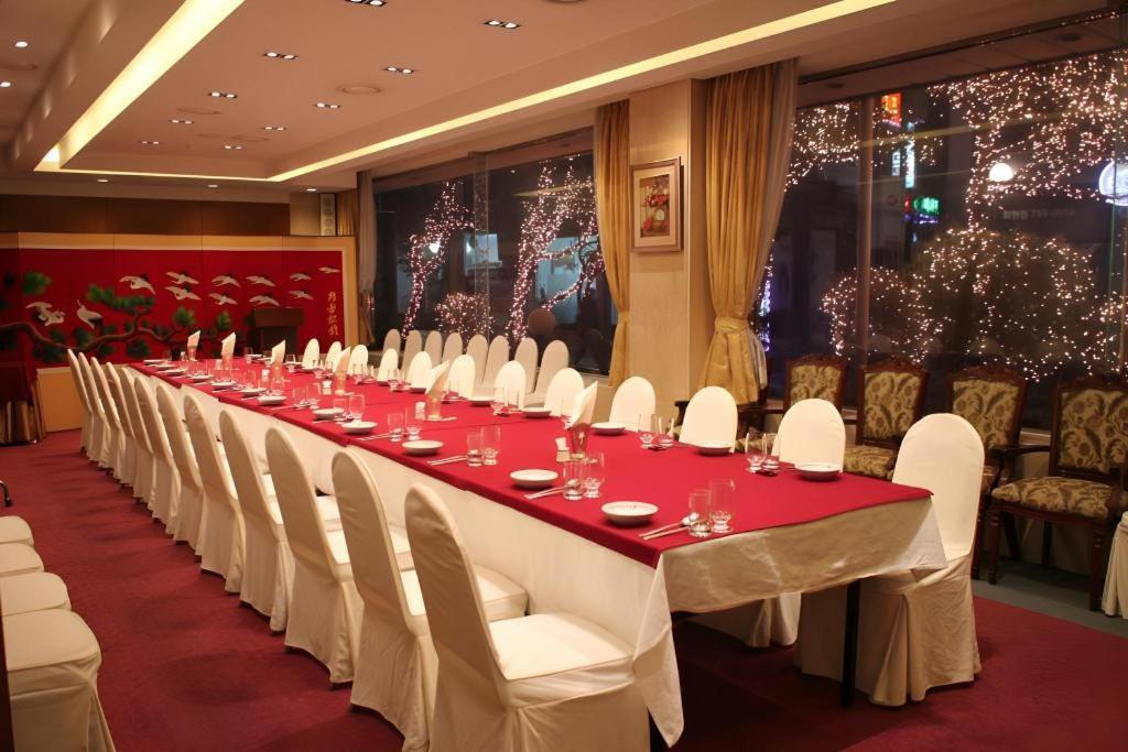 Khách sạn Rex